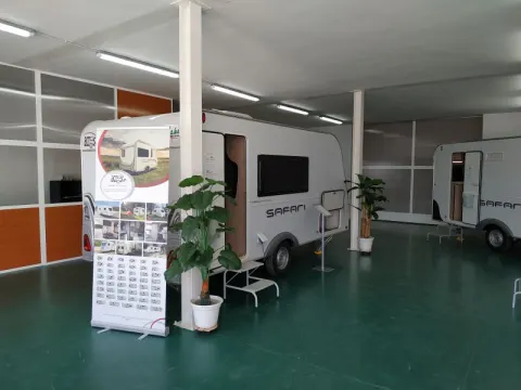 Caravana Across 430 CDL