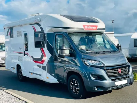 Autocaravana Perfilada Challenger Mageo Premium 260