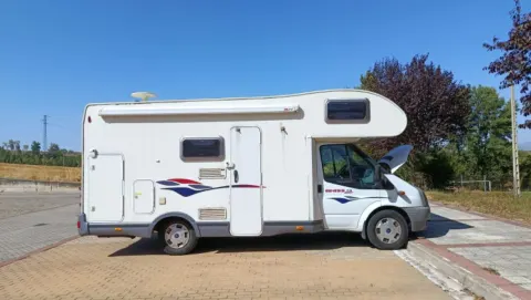 Autocaravana Capuchina Ford Challenger Trigano FD2 (140CV)