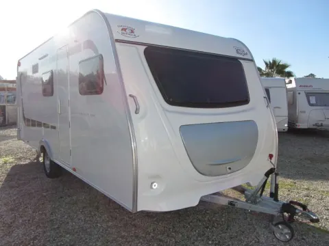Caravana Across Safari 502 CDL