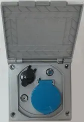 TOMA CONEXION MULTIPLE 4X1 GRIS · Ref. 1742153