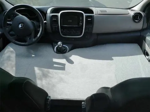 Cama delantera para Renault Trafic (2002-2014)