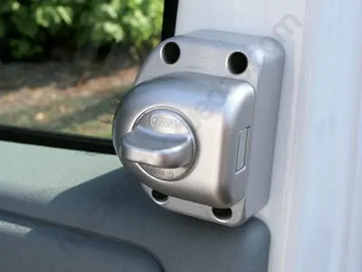 Safe Guardian Fiamma T para Ford Transit 2000 / 2014