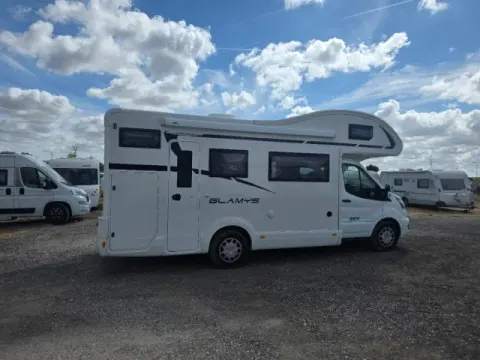 Autocaravana de segunda mano McLouis Glamys 322