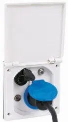 TOMA CONEXION MULTIPLE 4X1 BLANCA · Ref. 1748787