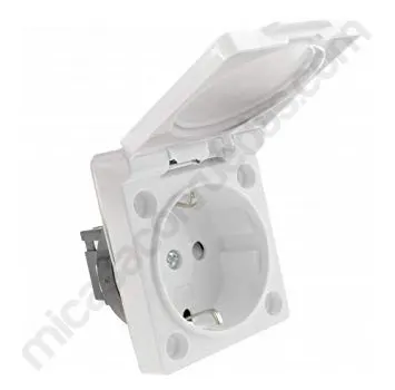 Base empotrable Shuko 220 V 16 amp con tapa estanca color blanco o negro