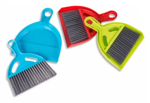 recogedor con cepillo de mano para tienda de techo