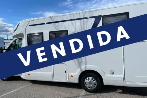 Autocaravana de ocasión McLouis Glamys 262 Cama en isla