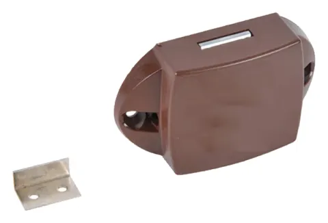 Cerradura de botón con placa – marrón