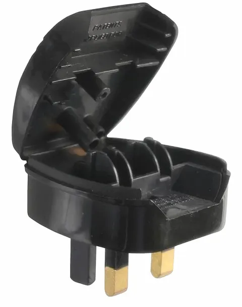 Enchufe convertidor Euro de 2 clavijas a Reino Unido de 3 clavijas, 5A, Negro