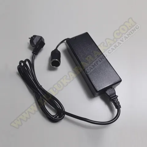 Adaptador 230V a 12V nevera compresor toma mechero