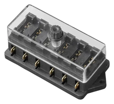 Caja de conexiones para fusibles de 6 tomas.