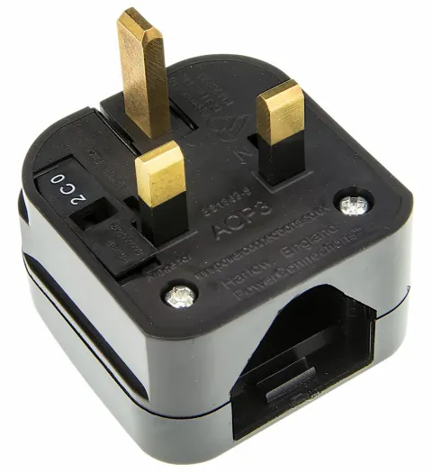Convertidor de enchufe Schuko a enchufe UK
