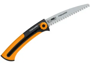 Sierra de mano Fiskars Xtract 16 cm, de dientes gruesos