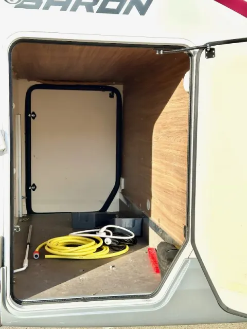 Autocaravana Elnagh Baron 565