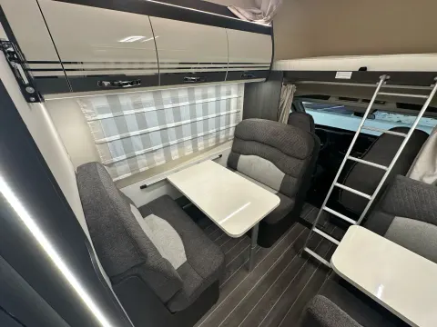 Autocaravana capuchina de ocasión Roller Team Kronos 277 M (2025)