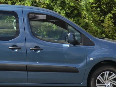 Rejilla de ventilación cabina del conductor Citroen Berlingo 2 de 03/2008-2018