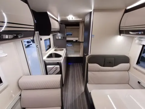 Autocaravana capuchina de ocasión Roller Team Kronos 277 M (2024)