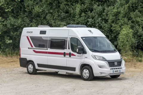 La Camper Horus 145