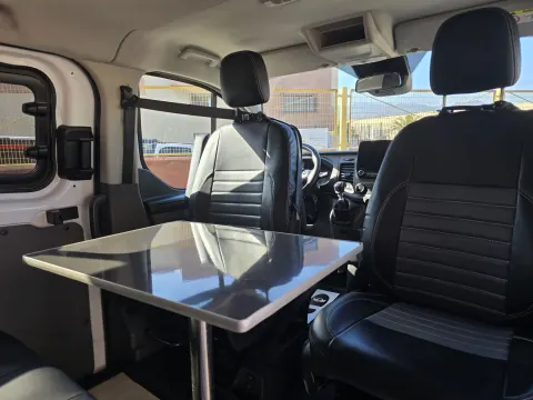 Autocaravana Ford Transit Custom MHEV 130CV · Híbrida camperizada