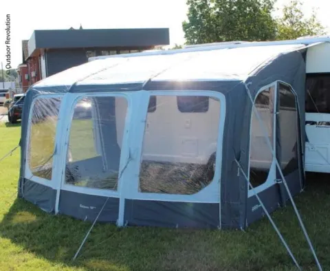 Avance ligero hinchable grande caravana Eclipse 420