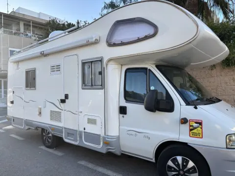 Autocaravana Capuchina Elnagh XXL 2006