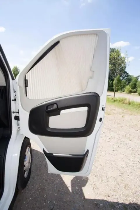 Remis laterales Renault Master >2019 (Varias opciones)