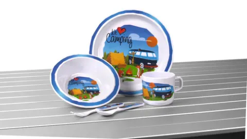 Juego de vajilla infantil de melamina de 5 piezas, motivo: “We love Camping”.