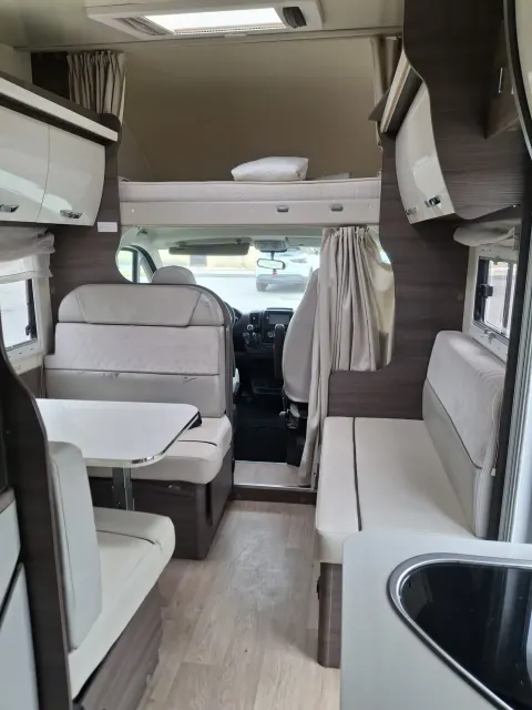 Autocaravana capuchina de ocasión McLouis Glamys 840 (2020)