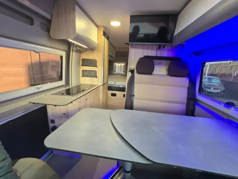 Clever Vans Celebration 140CV · Camper versátil