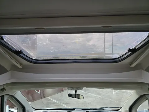 Autocaravana Etrusco T5900FB 140CV