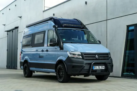 Furgoneta camper Sunlight IBEX 604D