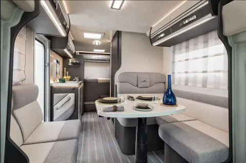 Autocaravana perfilada de alquiler Roller Team Kronos 298 TL
