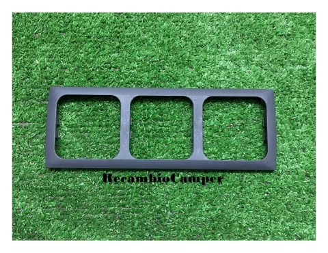 Marco Interruptor Enchufes Triple.Color Gris
