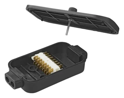 Caja para conexiones eléctricas con polos de 8 x 4 PM. Negro