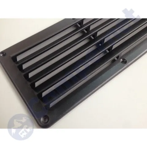 Rejilla ventilación 370×130 negra