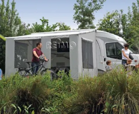 Toldo Campamento 600 Versión Ducato H2, ancho de toldo 325 cm