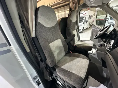 Autocaravana capuchina de ocasión Roller Team Kronos 279 M