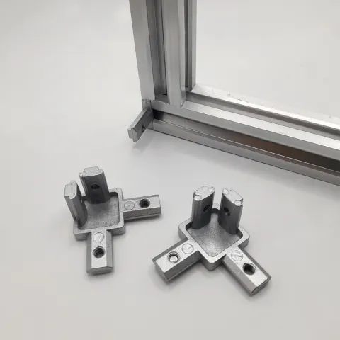 Conector de esquina de 3 vías para perfil de aluminio