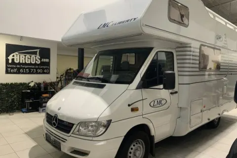 Capuchina Mercedes LMC